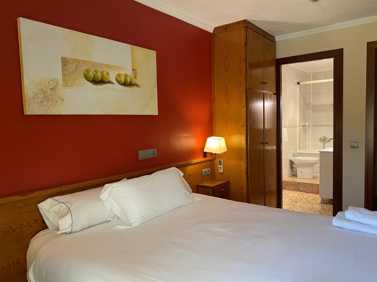 Hostal Galicia Cardedeu Εξωτερικό φωτογραφία